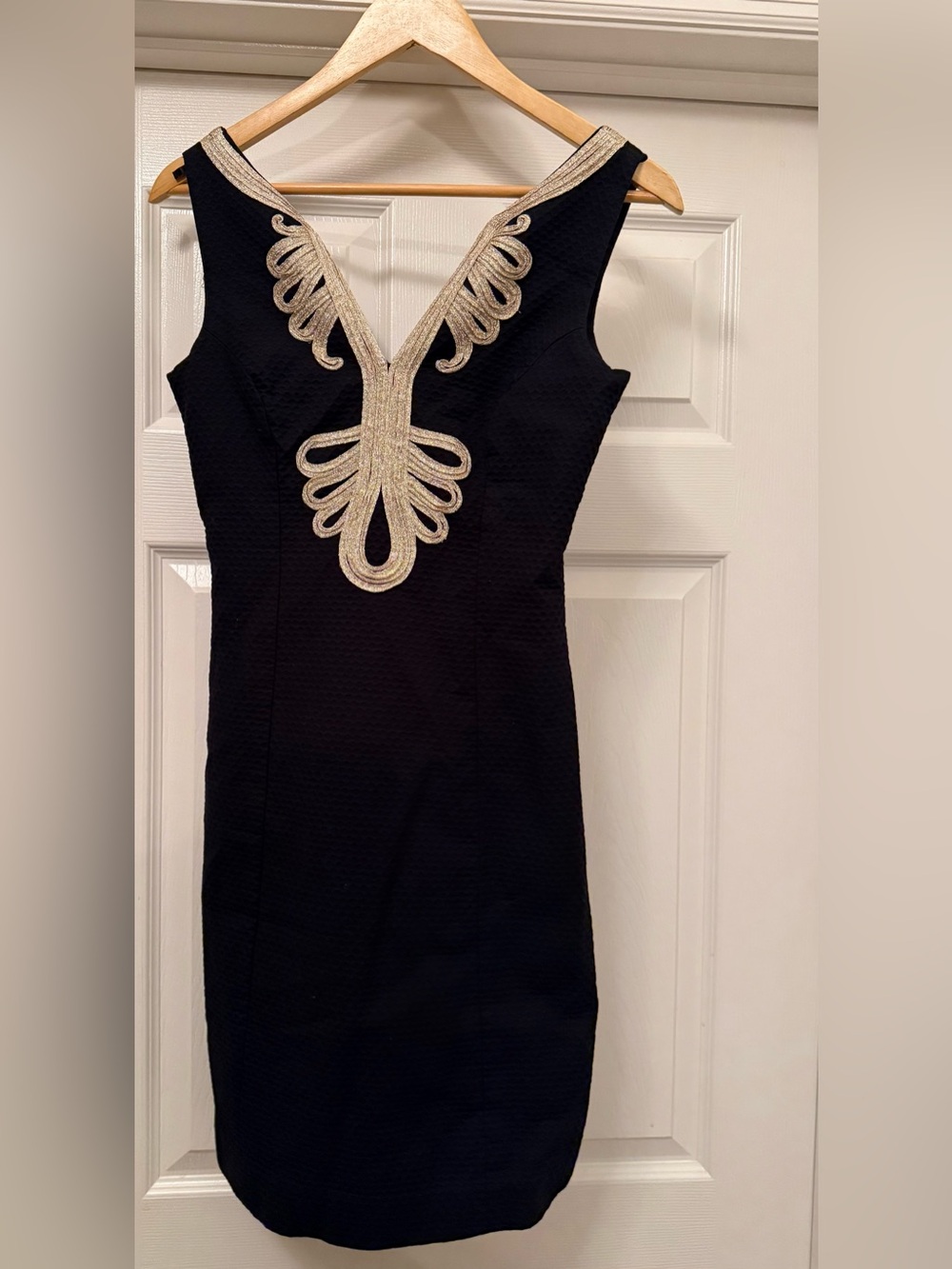 Lilly Pulitzer Black Mini Dress with Gold Embroidered V-Neck Size 0